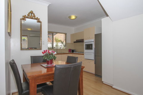 Leederville Townhouse - New Castle Holiday 1