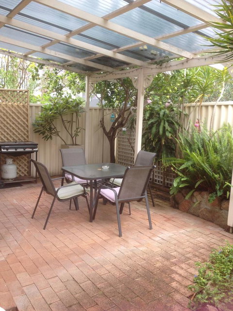 Leederville Townhouse - New Castle Holiday 6
