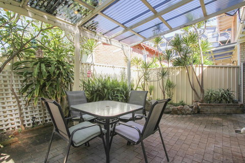 Leederville Townhouse - New Castle Holiday 11