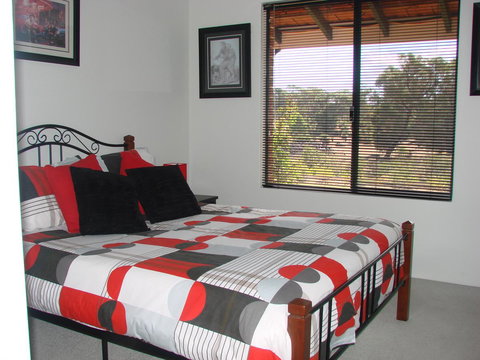 Seatrees Accommodation - New Castle Holiday 9