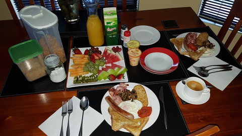 Seatrees Accommodation - New Castle Holiday 24