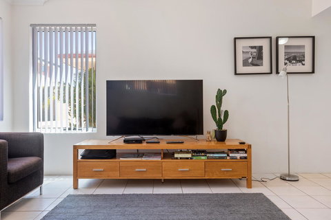 Cooper Street - New Castle Holiday 2