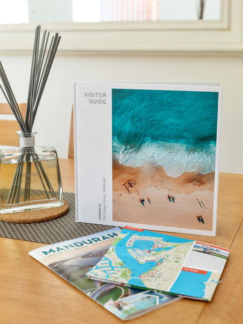 Cooper Street - New Castle Holiday 37