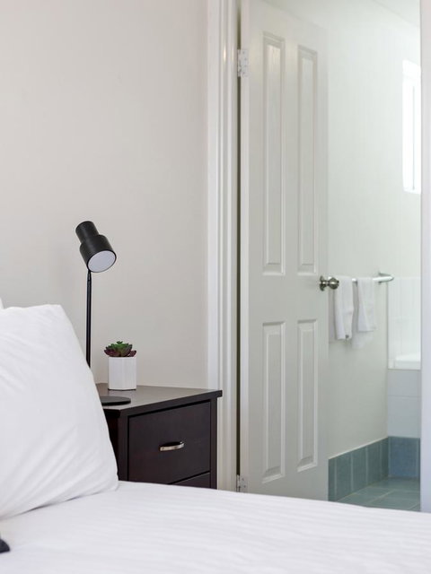 Cooper Street - New Castle Holiday 10