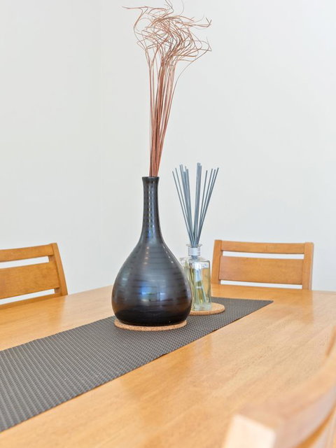 Cooper Street - New Castle Holiday 29