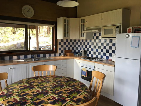 Kangaroo Valley Cottage - New Castle Holiday 12