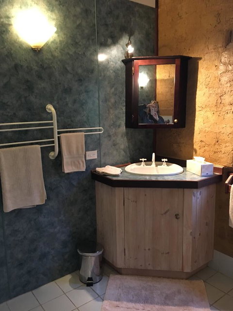 Kangaroo Valley Cottage - New Castle Holiday 15