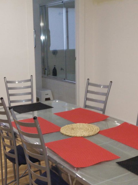 DIANELLA Budget Rooms Happy Place To Stay - New Castle Holiday 27