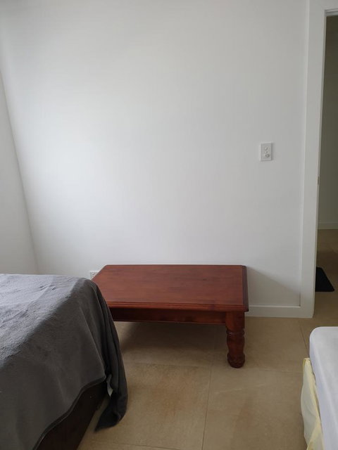 DIANELLA Budget Rooms Happy Place To Stay - New Castle Holiday 7