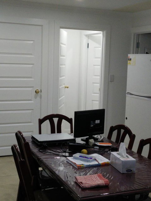 DIANELLA Budget Rooms Happy Place To Stay - New Castle Holiday 22