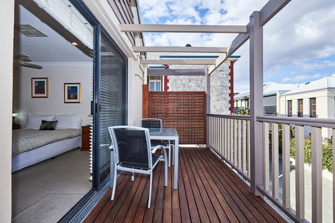 Fremantle Townhouse Unit 6 - New Castle Holiday 10