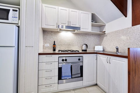 Fremantle Townhouse Unit 6 - New Castle Holiday 5