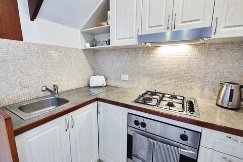 Fremantle Townhouse Unit 6 - New Castle Holiday 4
