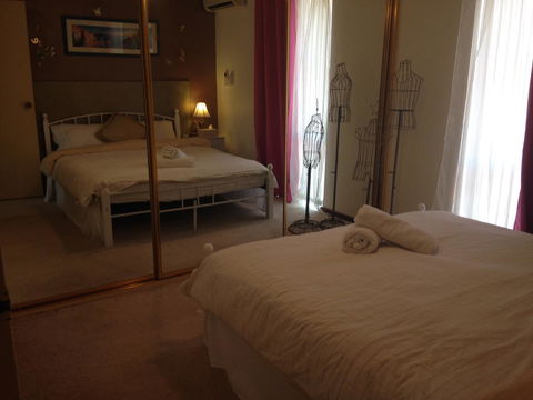 â˜… Stylish Family Home! â˜… - New Castle Holiday 9