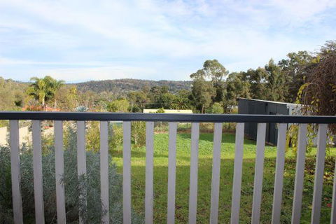 Yvonnes Rest Holiday Home - New Castle Holiday 8