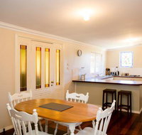 Yvonnes Rest Holiday Home - New Castle Holiday