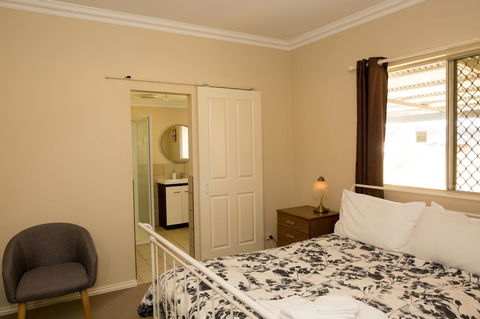 Yvonnes Rest Holiday Home - New Castle Holiday 3