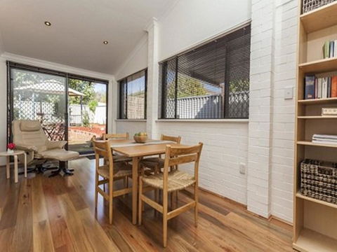 Attadale Excutive Villa - New Castle Holiday 11