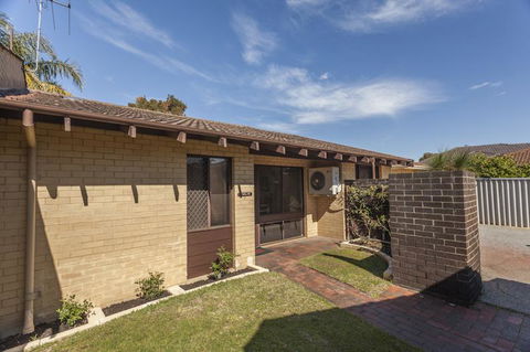 Attadale Excutive Villa - New Castle Holiday 1