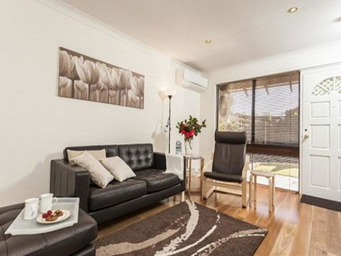 Attadale Excutive Villa - New Castle Holiday 14