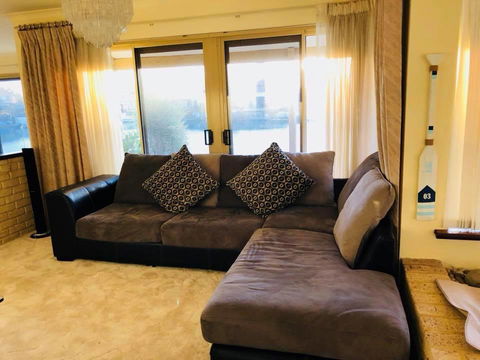 LA ANCHOR ON THE CANALS (MANDURAH) - New Castle Holiday 4