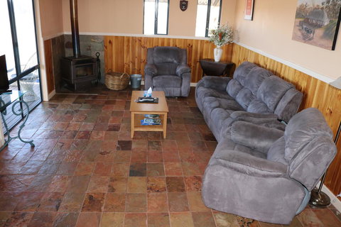 Kendenup Cottages And Lodge - New Castle Holiday 14