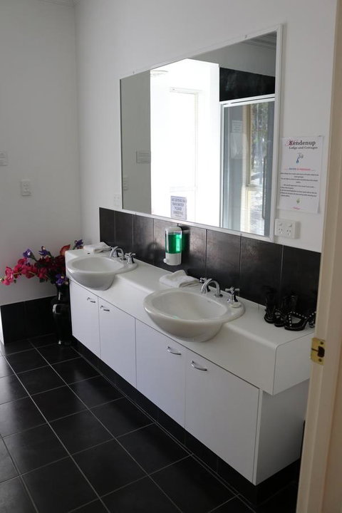 Kendenup Cottages And Lodge - New Castle Holiday 18