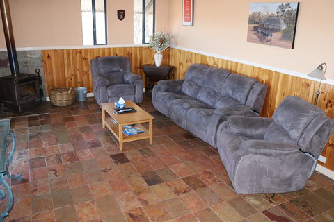 Kendenup Cottages And Lodge - New Castle Holiday 15