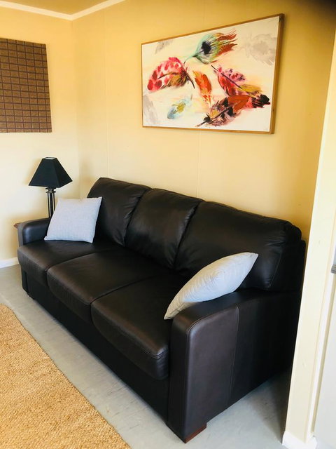 Kendenup Cottages And Lodge - New Castle Holiday 8