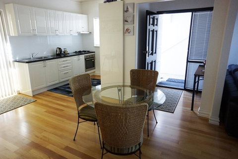 Ada South Fremantle - New Castle Holiday 9