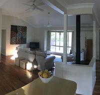 Tegwan's Nest Holiday Home - New Castle Holiday