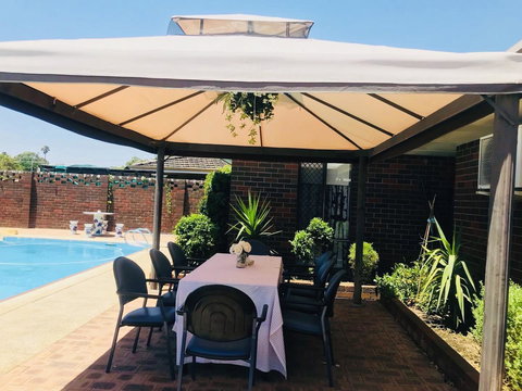 Swan Valley Rest Cottage - New Castle Holiday 1