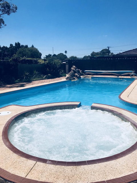 Swan Valley Rest Cottage - New Castle Holiday 18