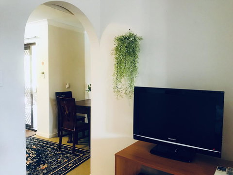 Swan Valley Rest Cottage - New Castle Holiday 6