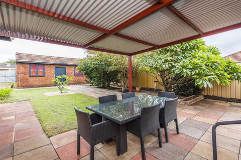 Big House Heated Pool 11 Beds Como / South Perth / Applecross - New Castle Holiday 26