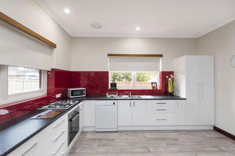 Big House Heated Pool 11 Beds Como / South Perth / Applecross - New Castle Holiday 8