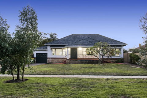 Big House Heated Pool 11 Beds Como / South Perth / Applecross - New Castle Holiday 6