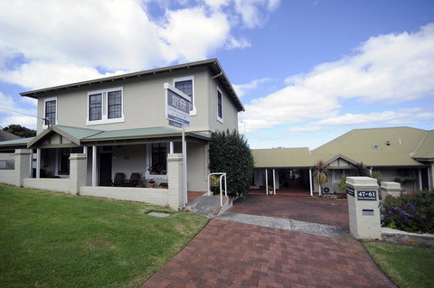 My Place Colonial Accommodation - New Castle Holiday 0