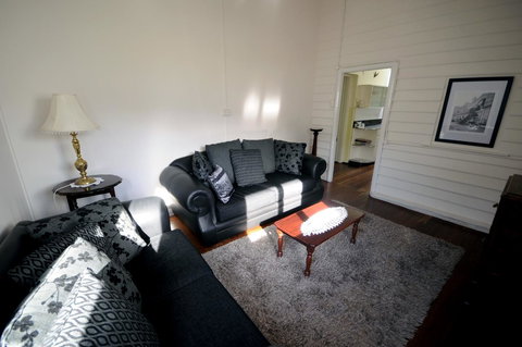 My Place Colonial Accommodation - New Castle Holiday 26