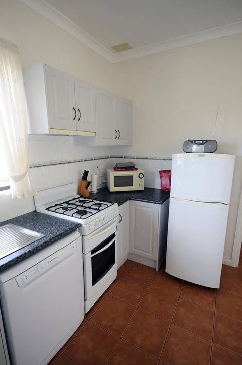 My Place Colonial Accommodation - New Castle Holiday 3