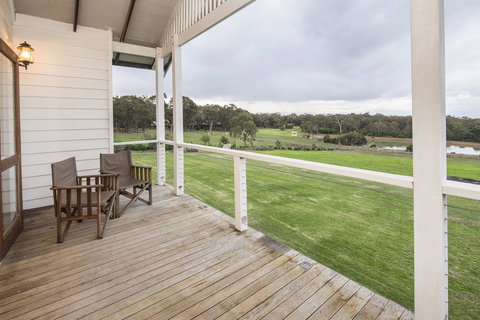 Buxton Thomas - New Castle Holiday 0