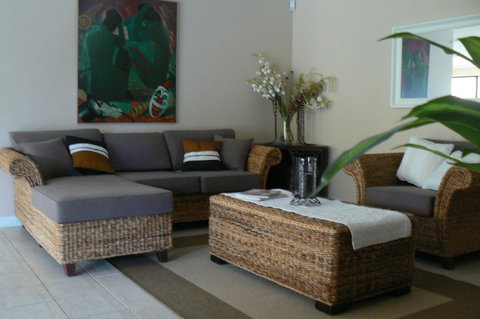 Le Boulevard - New Castle Holiday 4