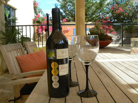 Le Boulevard - New Castle Holiday 7