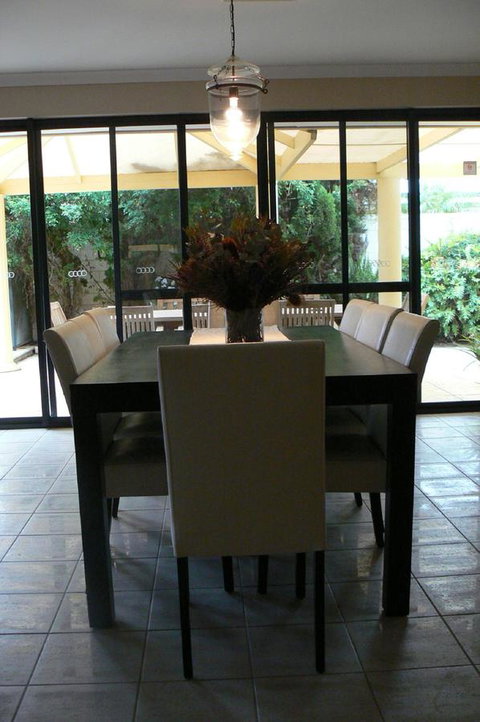 Le Boulevard - New Castle Holiday 10