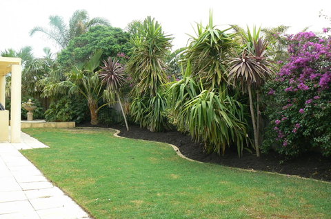 Le Boulevard - New Castle Holiday 18