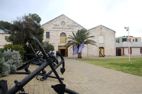 Studio 305 - New Castle Holiday 8