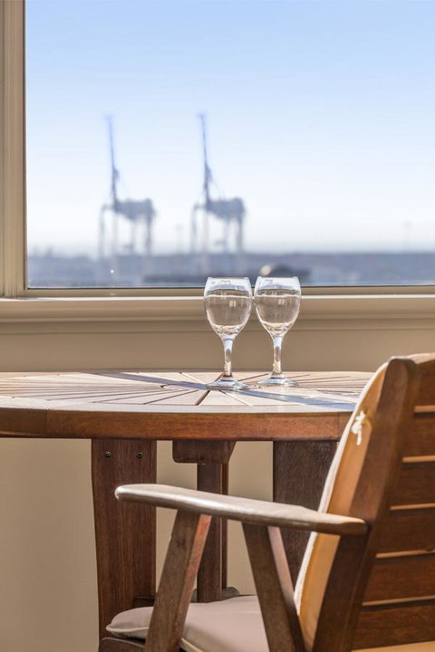 Studio 305 - New Castle Holiday 3