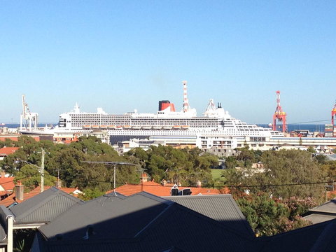 Studio 305 - New Castle Holiday 10