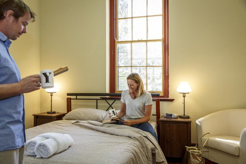 Fremantle Colonial Cottages - New Castle Holiday 6