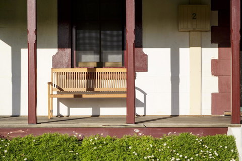 Fremantle Colonial Cottages - New Castle Holiday 19